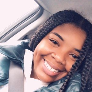 Meet your Posher, Tishara